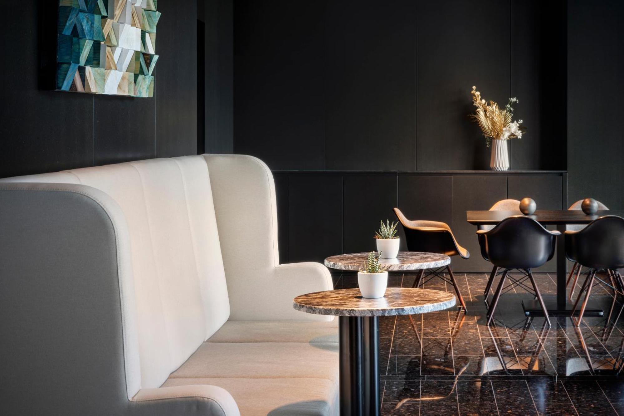 เมเลีย เวียนนา Hotel ภายนอก รูปภาพ The interior of the lounge