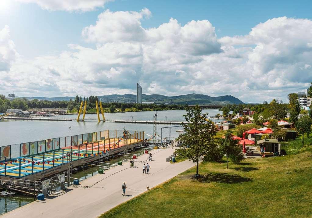 เมเลีย เวียนนา Hotel ภายนอก รูปภาพ The Rhine in Karlsruhe